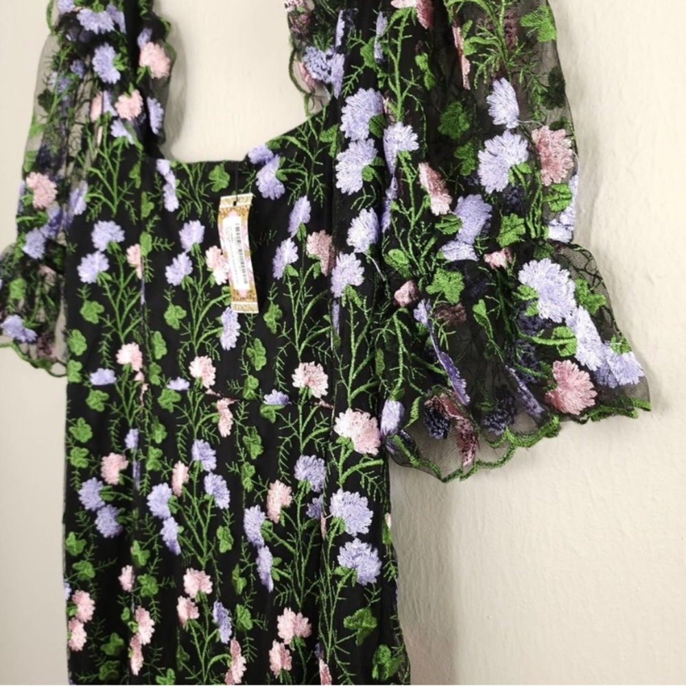 NWT Boohoo Black Floral Embroidered Puff Sleeve Dress